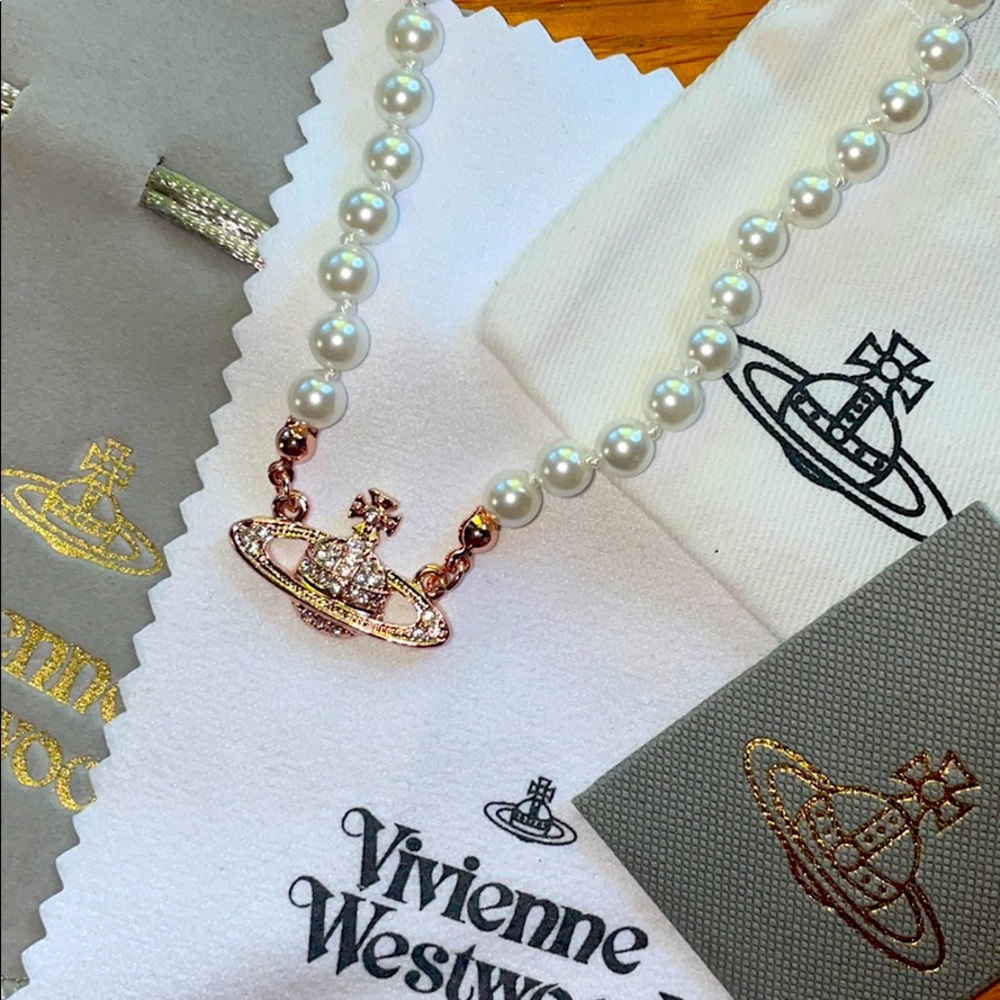 Rose Gold Vivienne Westwood pearl orbit choker